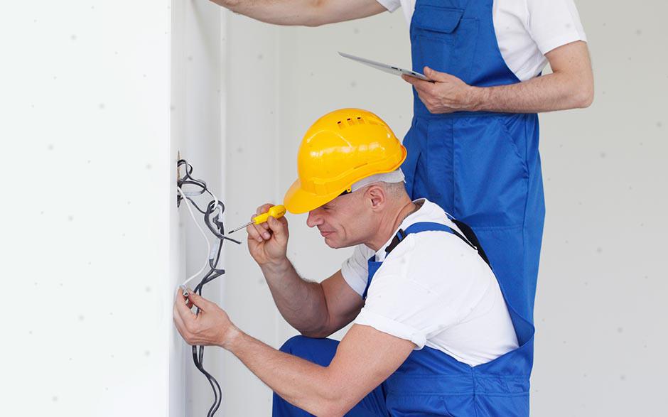 cherche électricien pas cher Champs-sur-Marne